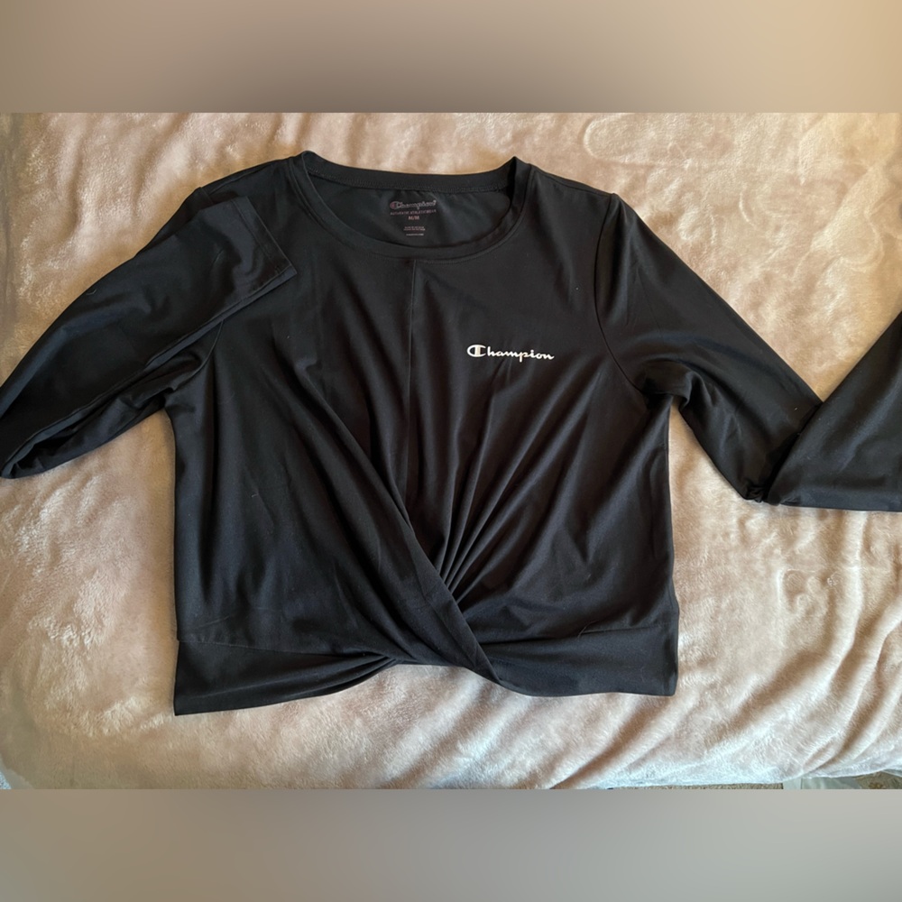 Champion Women’s Knotted Long sleeve shirt